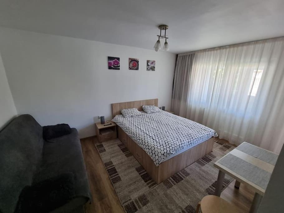 Garsoniera Maria 2 Appartement Turda Buitenkant foto