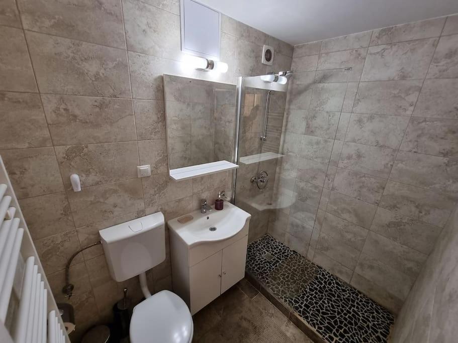 Garsoniera Maria 2 Appartement Turda Buitenkant foto